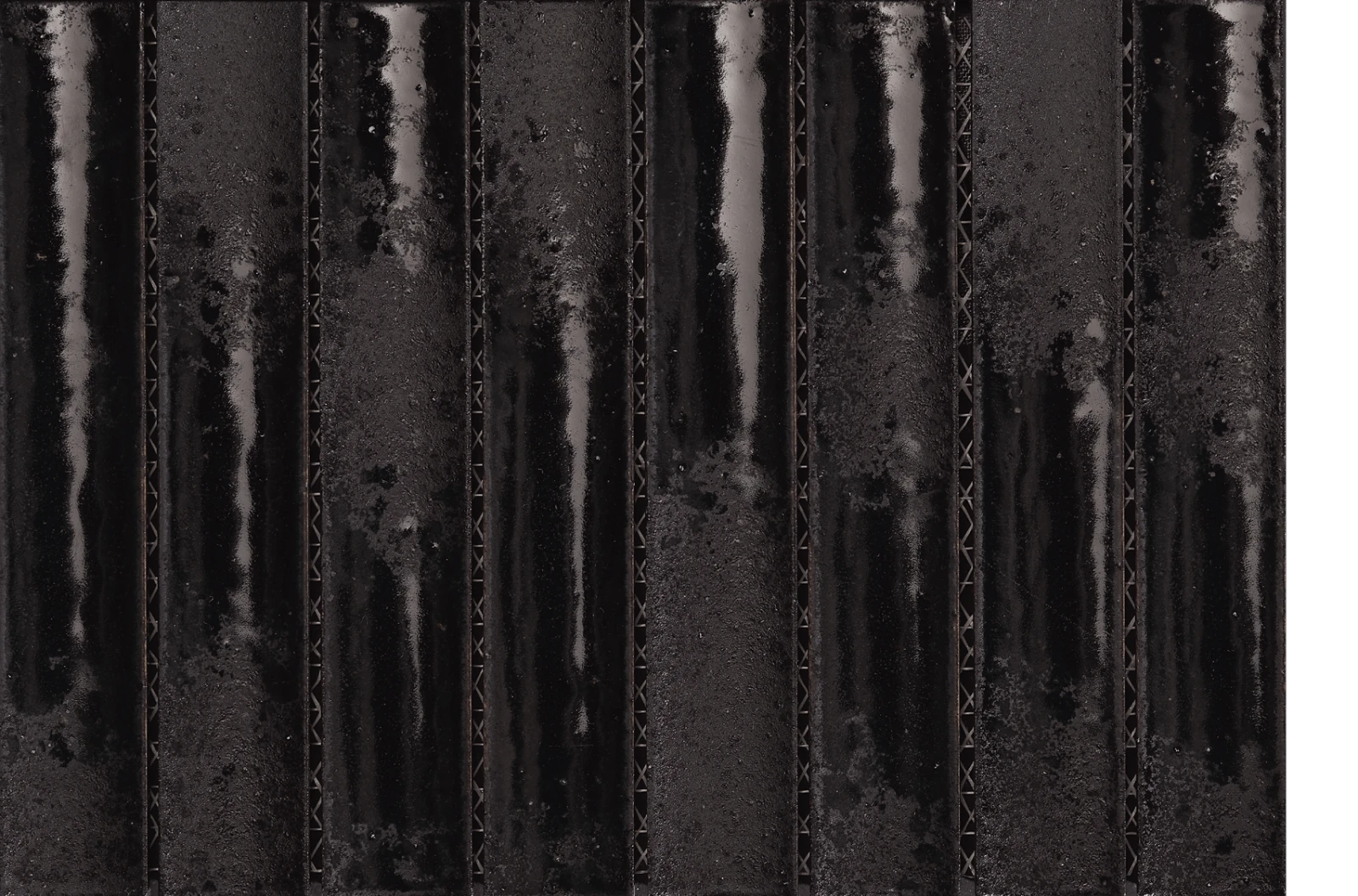 L-Deep Black