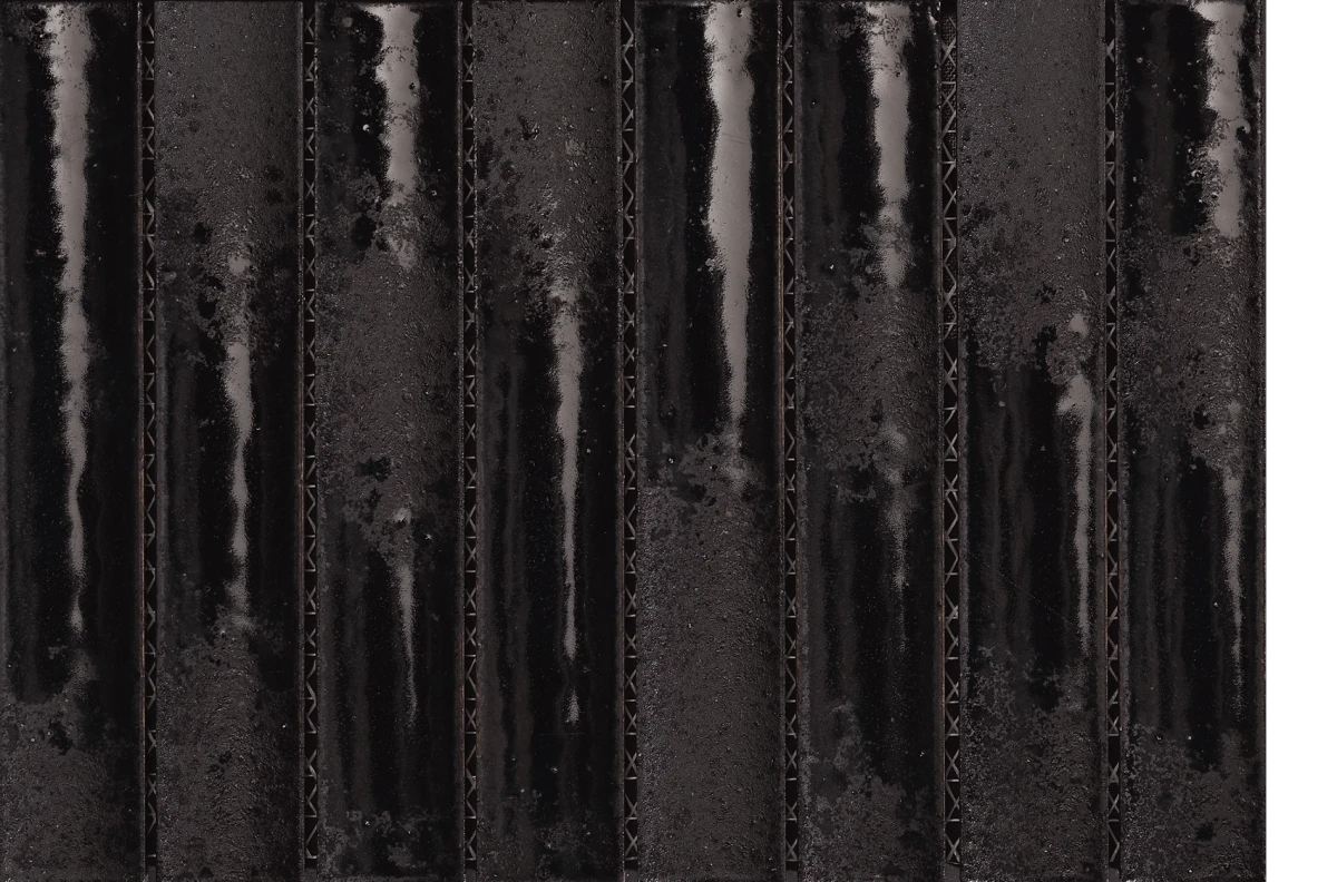 L-Deep Black